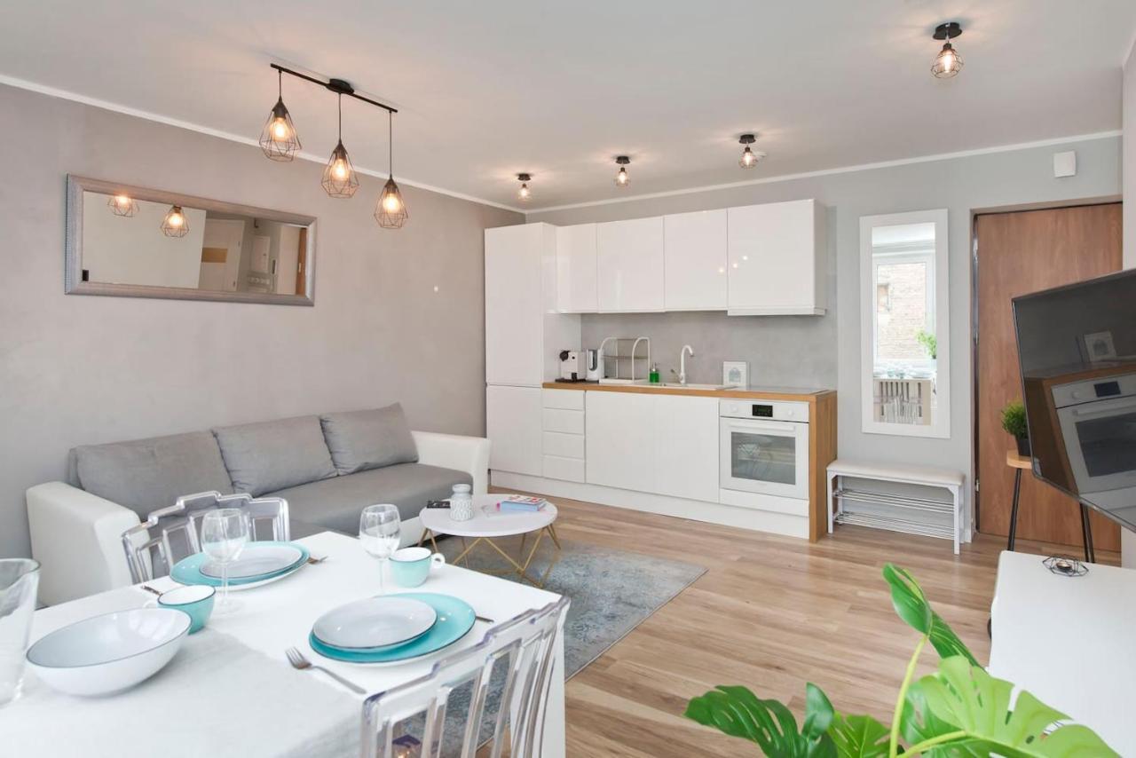 Stay Hip In Vibrant Centrally Located Apartment In Old Town Gdansk Bagian luar foto