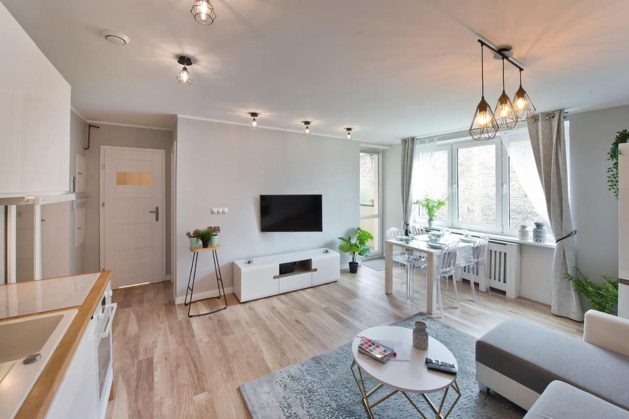 Stay Hip In Vibrant Centrally Located Apartment In Old Town Gdansk Bagian luar foto